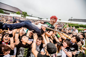 京都大作戦15 1日目 15 07 04 京都府立山城総合運動公園太陽が丘特設野外ステージ 激ロック ライヴレポート