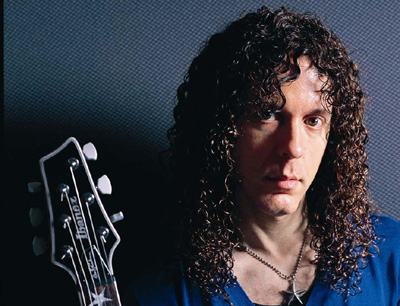 Marty Friedman (ex. MEGADETH）「日本へのチャリティーのためにレコーディング、ツアー、PVなどあらゆる活動で使ったMEGADETH時代のギターを全部オークションに出す。」