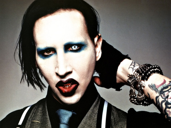 Marilyn Manson、映画トランスフォーマーの俳優Shia LaBeoufをドキュメンタリーの監督に抜擢！