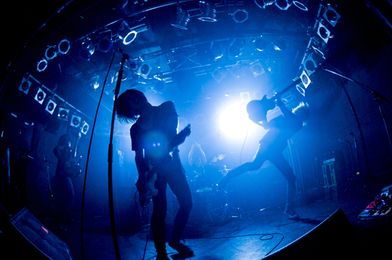 熊本発エモーショナル・ロック・バンド、BLUE ENCOUNTがライヴ会場限定発売の新作『SIGNALS』をリリース！