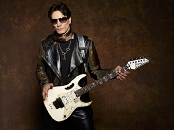 孤高のギター・イリュージョニストSTEVE VAI、約7年振りの来日公演が決定！