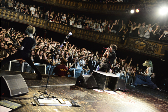 ONE OK ROCK、初のヨーロッパ・ツアーをスタート！11月からのアジア公演も含め全10カ国にてライヴを開催！