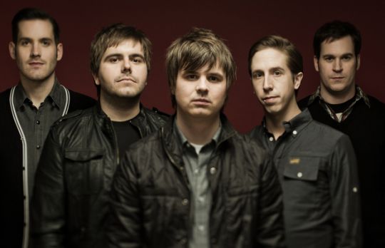 SILVERSTEIN、最新作『This Is How The Wind Shifts』より「In A Place Of Solace」のライヴ・ビデオを公開！