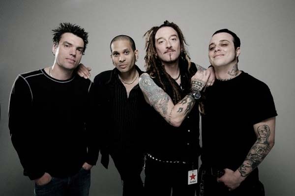 Ginger The Wildhearts 俺がミュージシャンであることを今はとても誇りに思うよ 日本のためのチャリティーショーのニュースを待っててくれ 激ロック ニュース