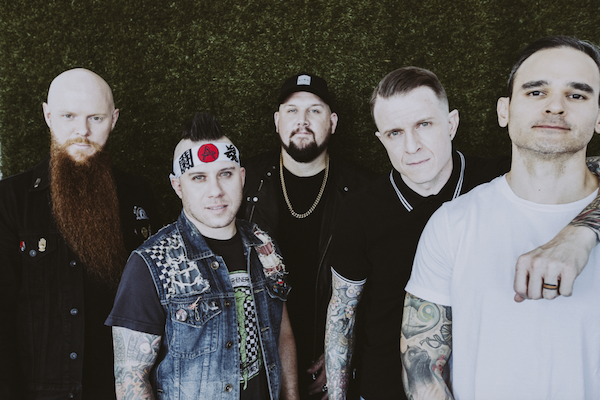 ATREYU、最新アルバム『In Our Wake』より「House Of Gold」MV公開！
