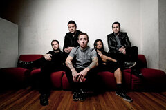 YELLOWCARD、最新アルバムより「Be The Young」のアコースティック・ビデオを公開。