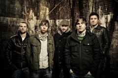 AUGUST BURNS RED、X'masアルバム『Sleddin’ Hill, A Holiday Album』より、「Flurries」を公開！