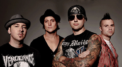 AVENGED SEVENFOLD、人気ゲーム内に登場し新曲「Carry On」を披露！？来年夏に新作のリリースを予定していることが明らかに！