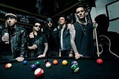 AVENGED SEVENFOLD、8/28にリリースする最新アルバム『Hail To The King』の 全曲試聴が期間限定でスタート！