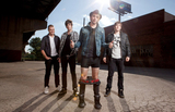 ALL TIME LOW、WARPED TOURにて最新シングル「The Reckless And The Brave」を披露！！