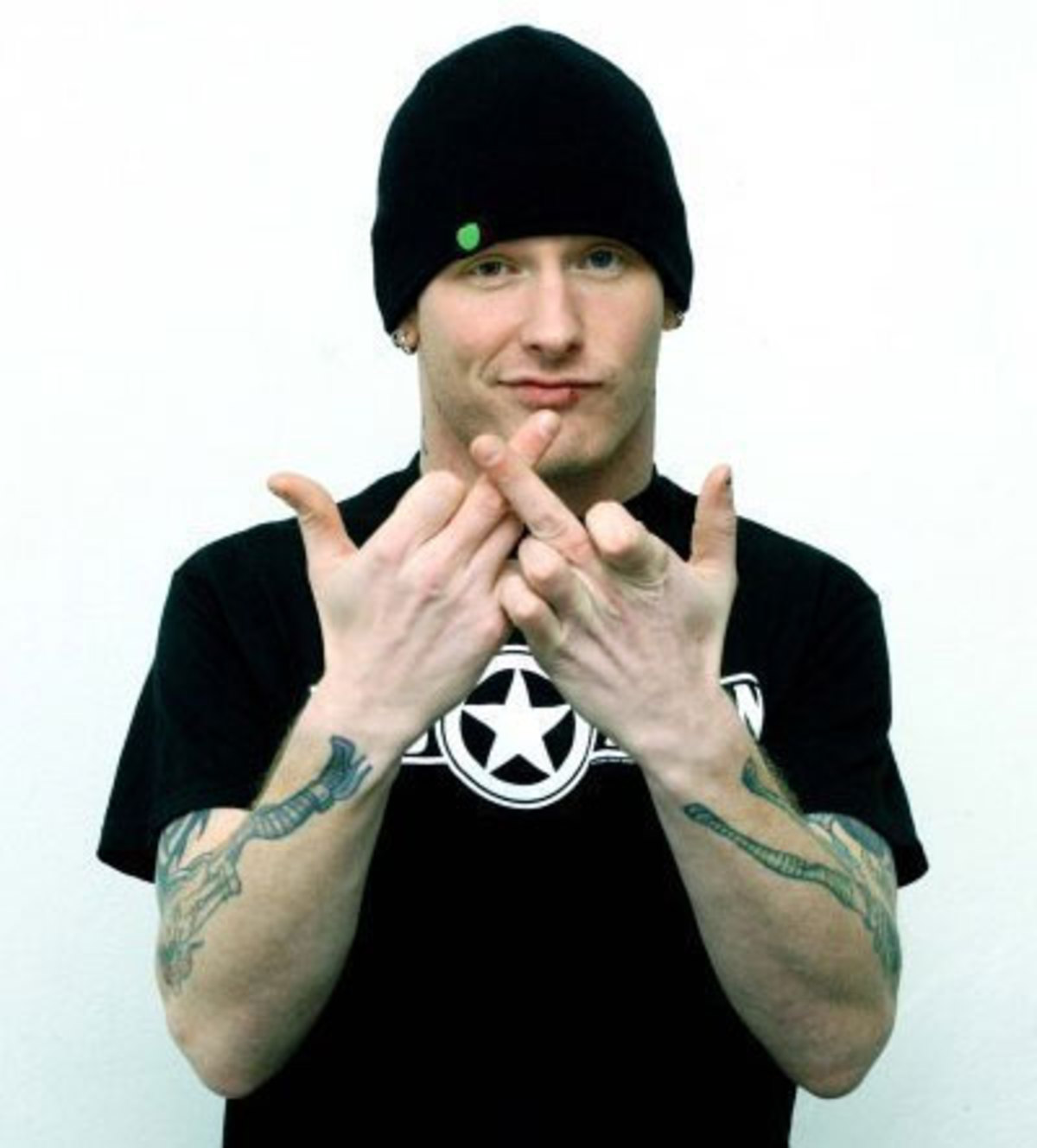 Corey Taylor Slipknot Stone Sour 噂通りvelvet Revolverのヴォーカルとしてレコーディングに参加 激ロック ニュース