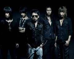 2011年最初の衝撃。14ヵ月ぶりとなるDIR EN GREYのニュー・シングル、「LOTUS」にまつわる驚愕の収録内容が判明！