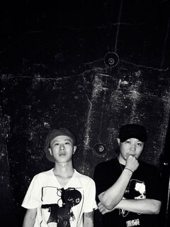 WAGDUG FUTURISTIC UNITYのKYONO（Vo）、DJ BAKUによるニュー・ プロジェクト、!!!KYONO＋DJBAKU!!!始動！10/24にアルバム・リリース決定！！