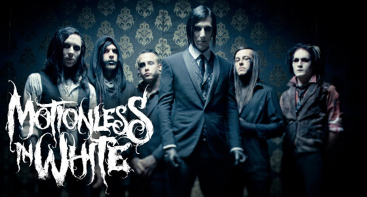 Motionless in white перевод. Motionless in White 2022. Motionless in White состав. Motionless in White состав 2022. Motionless in White infamous.