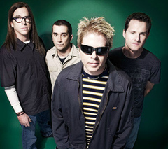 PUNKSPRINGにて来日直前のTHE OFFSPRING、ニュー・アルバムのレコーディングが完了！？