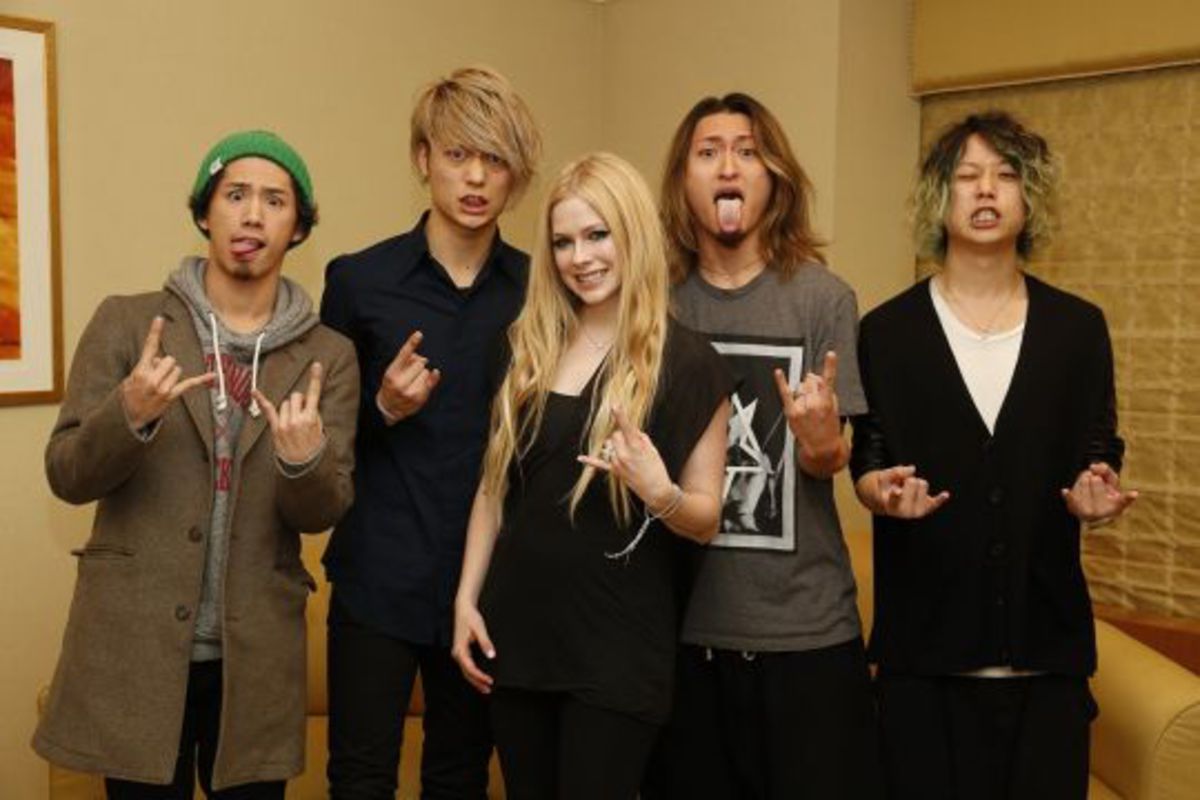 Avril Lavigneとone Ok Rockによるスペシャル対談が 12 9にスペース