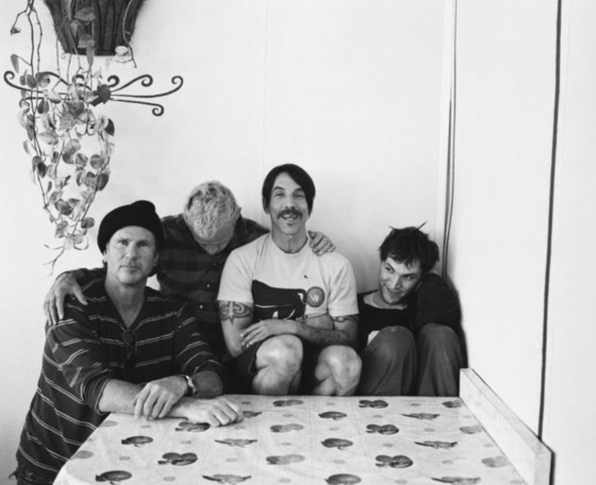 RED HOT CHILI PEPPERS、シングル連続リリース・シリーズが遂に完結