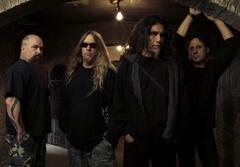 SLAYER、肝不全のため亡くなったギタリストJeff Hannemanの追悼式を5/23に開催することを発表。