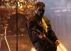 【訃報】 SLIPKNOTのPaul Gray(Ba) 死去