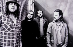 THE USED、フロントマンBertがカナダへの入国を拒否され、カナダ公演をキャンセル。