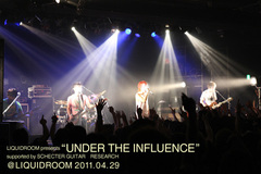 FACT/CROSSFAITH出演！UNDER THE INFLUENCEのレポート＆THE GHOST SPARDAC動画メッセージをアップしました！