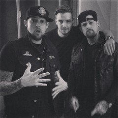 Madden兄弟（GOOD CHARLOTTE）、ONE DIRECTIONと共にスタジオ入りしたことを公表！