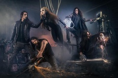 THE AGONIST、Vicky Psarakis（Vo）加入後初のアーティスト・フォト公開＆4月にUK、USでリリースされるニュー・シングル『Disconnect Me』より最新リリック・ビデオ公開！