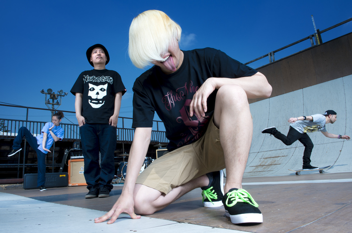 ANGRY FROG REBIRTH、9月より半年以上に及ぶ全国ツアー"『BRAVE NEW WORLD』Tour2014～2015 -1都1道2府43県-"の開催発表！