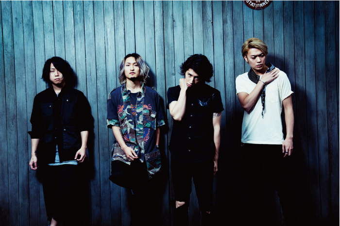 ONE OK ROCK、7/30にリリースするダブルAサイド・シングル『Mighty Long Fall / Decision』のジャケット公開！
