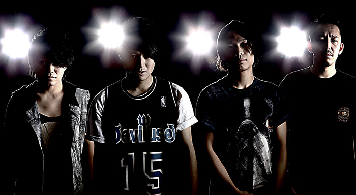 CRYSTAL LAKE、明日リリースのニューEP『CUBES』よりNUMBのSENTA（Vo）をゲストに迎えたLIMP BIZKITカヴァー曲「Rollin」のMV公開！