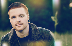 Matty Mullins（MEMPHIS MAY FIRE）、セルフ・タイトルのソロ・デビュー・アルバムより「99％ Soul」のMV公開！