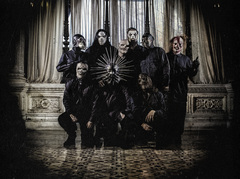 SLIPKNOT、"ラクダの糞"の安全な燃やし方を模索中！