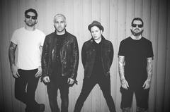 FALL OUT BOY、12/20公開のディズニー映画"ベイマックス"提供曲「Immortals」のMV公開！