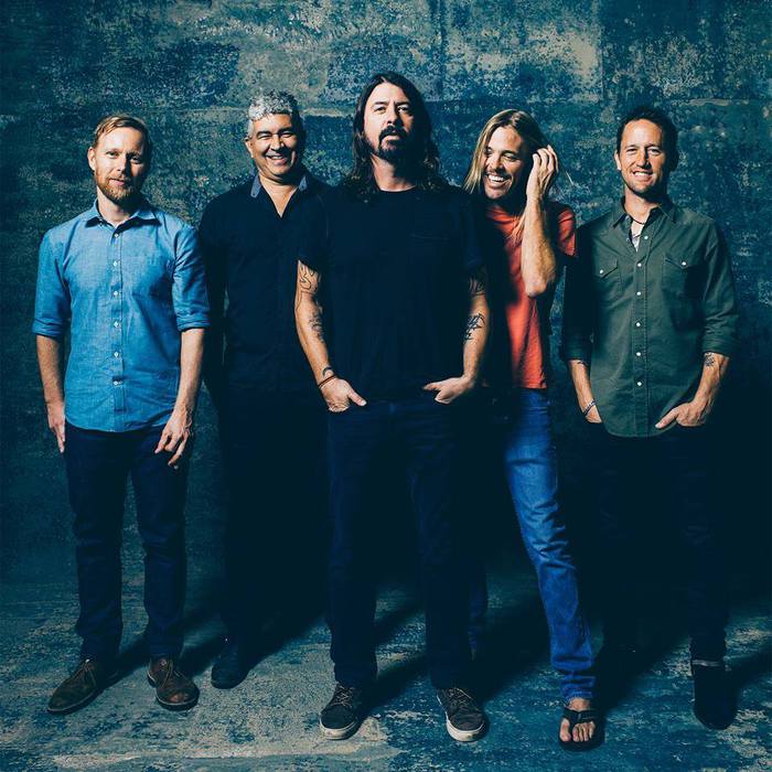 FOO FIGHTERS、最新アルバム『Sonic Highways』よりアメリカのテレビ番組で披露した「In The Clear」のパフォーマンス映像公開！