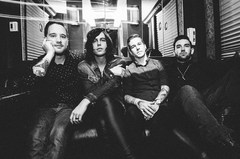 SLEEPING WITH SIRENS、Epitaph Recordsへ移籍！新曲「Kick Me」のMVも公開！