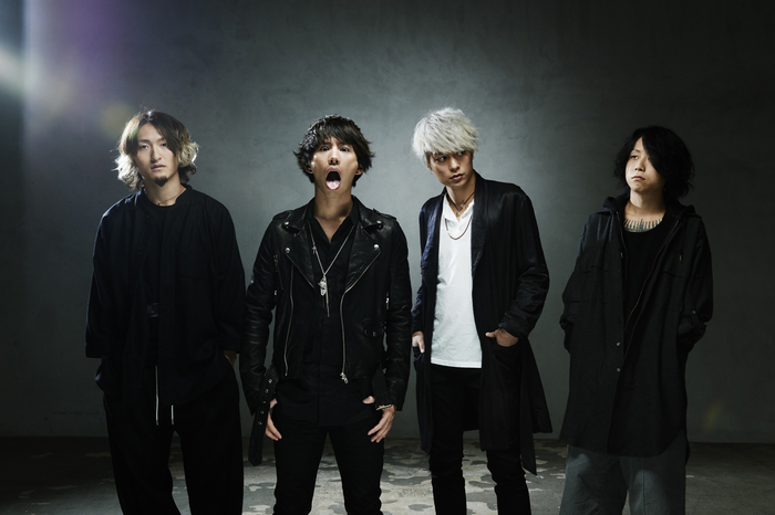 ONE OK ROCK、来年2/11に7thアルバム『35xxxv』リリース決定！ジャケット写真も公開！
