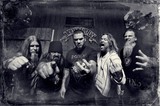 メタル界屈指の暴君 Phil Anselmo率いるDOWN、最新アルバム『Down IV Part 1&2』より「We Knew Him Well」のライヴ映像公開！