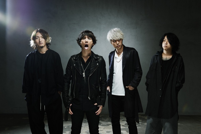 ONE OK ROCK、最新アルバム『35xxxv』収録曲「Heartache」のスタジオ・ライヴ映像公開！