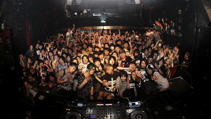 650人以上のロック・ファンを動員し完全ソールド・アウト！激ロック15周年記念第1弾DJパーティー＠渋谷clubasiaは大盛況のうちに終了！次回は4/11(土)開催！