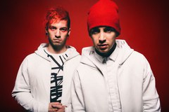 フジロックで来日するTWENTY ONE PILOTS、5/20に2ndアルバム『Blurryface』リリース決定！収録曲「Fairly Local」のMV公開＆先行配信スタート！