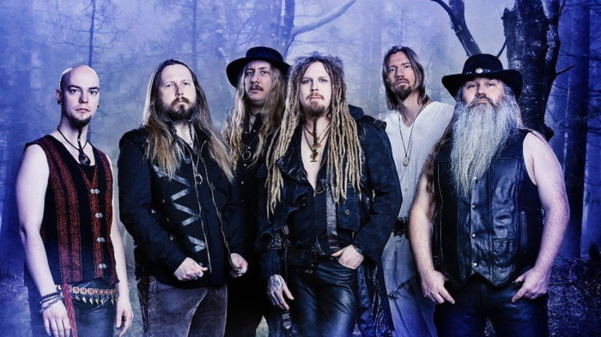 フィンランドの森の妖精 Korpiklaani 5 27リリースのニュー アルバム Noita より Pilli On Pajusta Tehty のライヴmv公開 激ロック ニュース