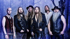 フィンランドの森の妖精 KORPIKLAANI、5/27リリースのニュー・アルバム『Noita』"邦題決め会議"の模様が、KING RECORDS "HR/HM部門"サイト "王様ロック"にて公開！