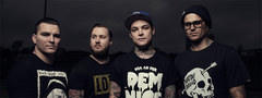 オーストラリアNO.1メタルコア・バンド THE AMITY AFFLICTION、最新アルバム『Let The Ocean Take Me（Deluxe Edition）』より「Skeletons」のMV公開！