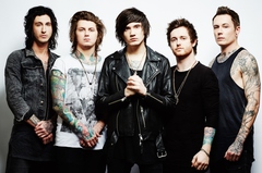 ASKING ALEXANDRIA、3/25リリースのニュー・アルバム『The Black』より、表題曲「The Black」と「I Won't Give In」のアコースティック・パフォーマンス映像公開！