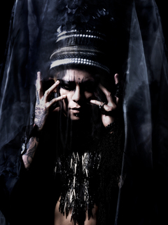 京（DIR EN GREY / sukekiyo）、最新詩集のアートワーク解禁！4月開催の個展チケット先行開始！