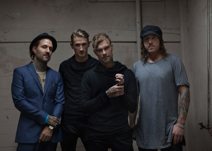 THE USED、最新ライヴ・アコースティック・アルバム『Live And Acoustic At The Palace』の全曲フル試聴スタート！