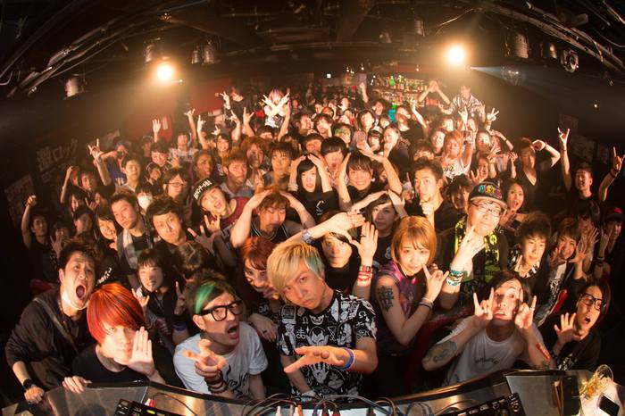 約250人を動員した東京激ロックDJパーティー、写真満載のイベントレポートページを公開！