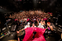 NOISEMAKER、全国ツアー"ROAR TOUR 2016"の追加公演として11/23に恵比寿LIQUIDROOMにてワンマン・ライヴ開催決定！本日行われた代官山UNIT公演のライヴ写真も到着！