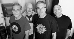 DESCENDENTS、最新アルバム『Hypercaffium Spazzinate』より「Shameless Halo」のライヴMV公開！