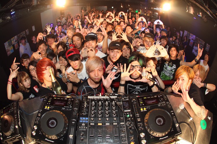 大盛り上がりだった8/20東京激ロックDJパーティー！写真満載イベントレポートを公開！次回は10/10(月・祝)激ロック16周年記念DJパーティー＠渋谷O-EAST！